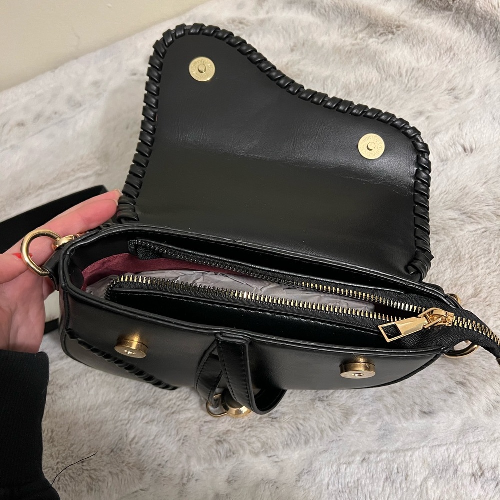 Black Purse - Picture 3 of 5
